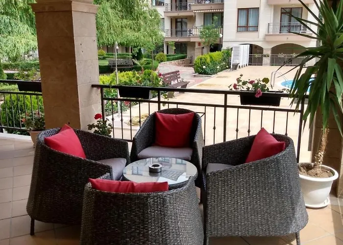 Apartment Charming In Sorrento Sole Mare Sveti Vlas